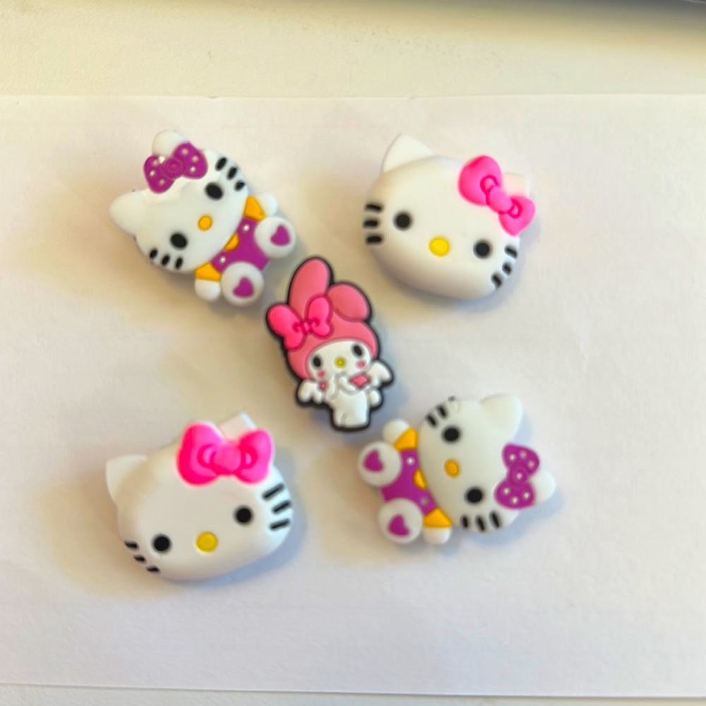 Hello Kitty croc charms